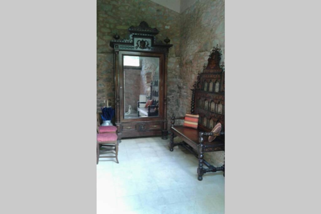 La Badenca. Masia Catalana Del S. XVII Riudaura Extérieur photo