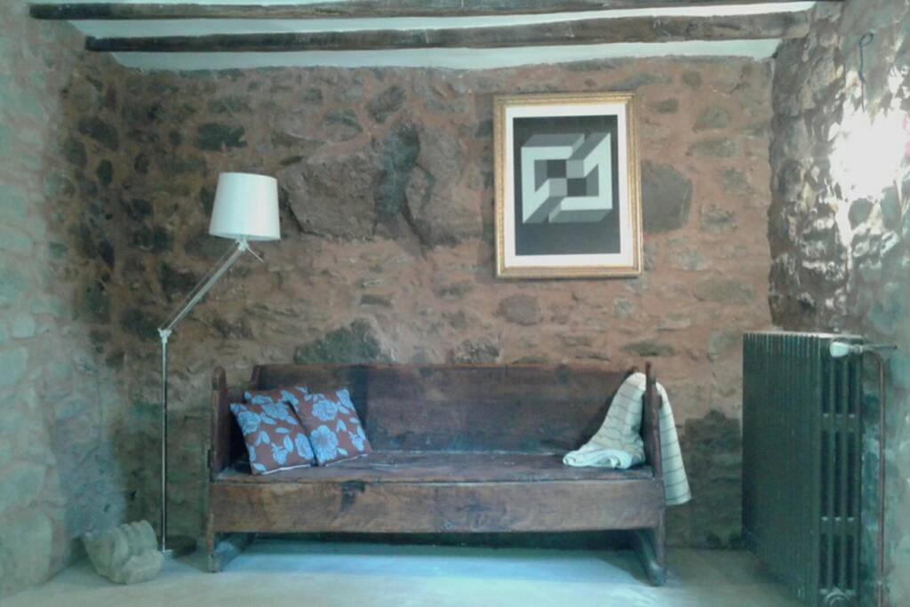 La Badenca. Masia Catalana Del S. XVII Riudaura Extérieur photo